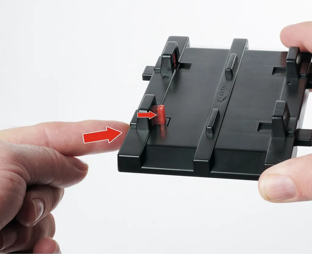 Chargeur multiple USB Carson 500504145 pour voitures miniatures 1:87 - 3