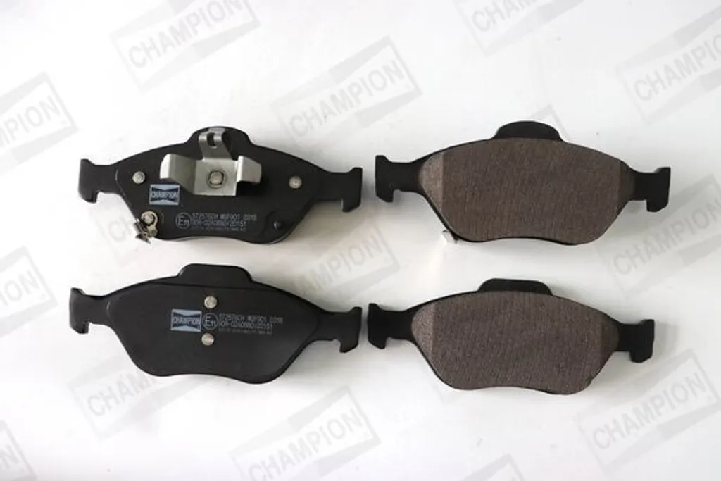 Plaquettes de frein Champion 572576CH pour Toyota Yaris P13 P9