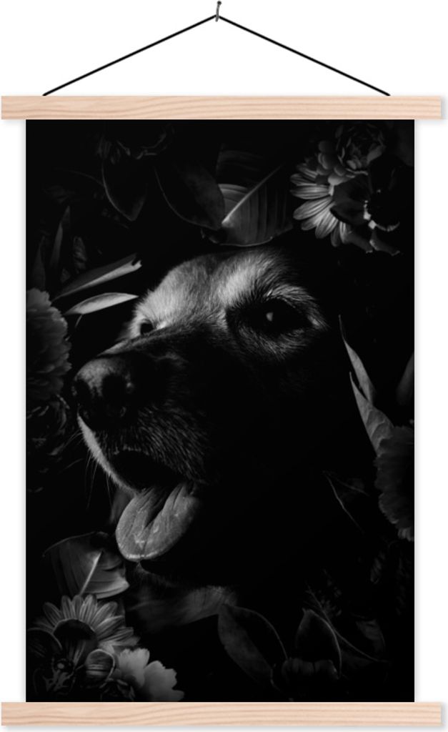 MuchoWow Textilposter Botanischer Hund vor dunklem Hintergrund - schwarz und weiß 60x90 cm mit holzfarbenen Rahmen - Textil