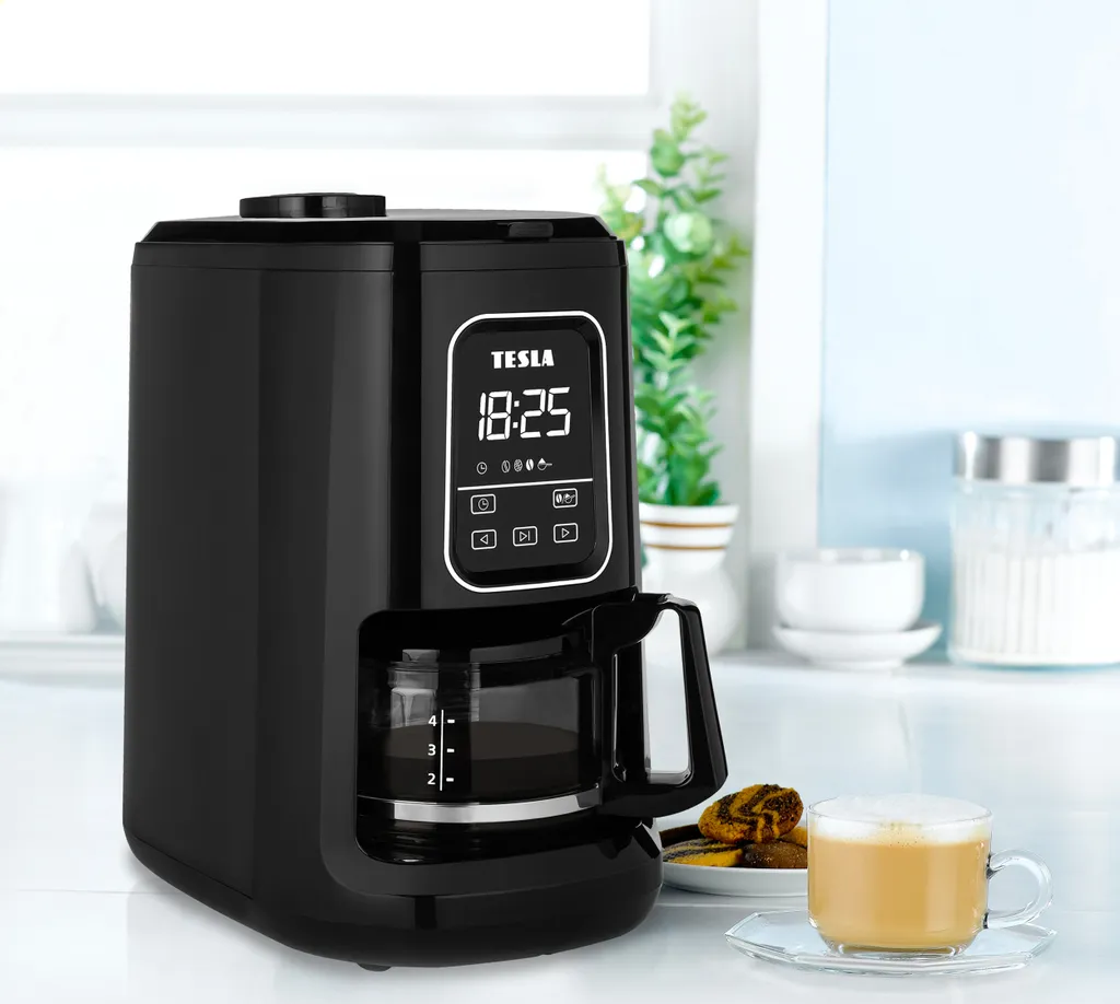Machine à café 900W programmable avec écran digital et verseuse - 9