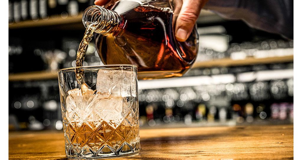Jochen Schweizer Whisky Tasting Stuttgart für 2; Erlebnis verschenken oder selbst erleben; Gutschein gültig für 2 Person