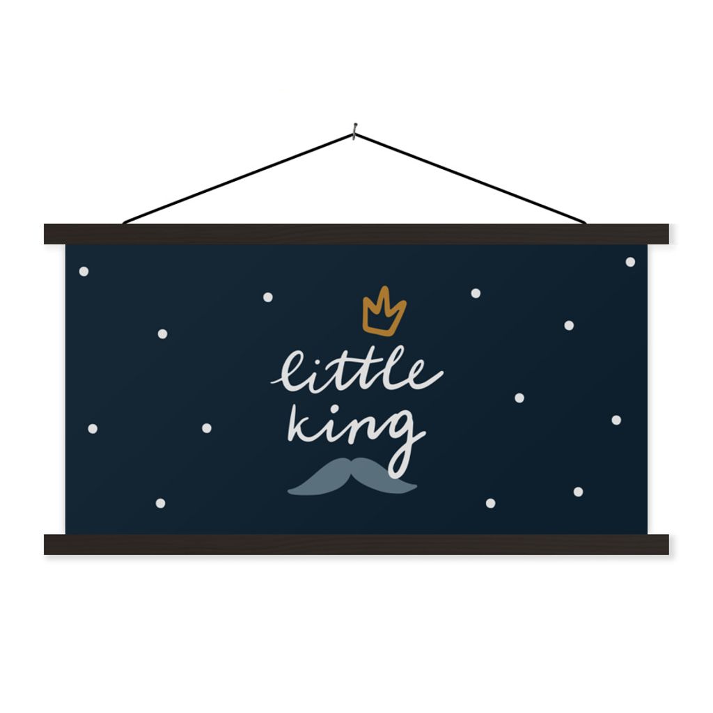 MuchoWow Textilposter Zitate - Baby - Sprichwörter - Kleiner König - Kinder - Jungen 60x30 cm mit schwarzem Rahmen - Textilien