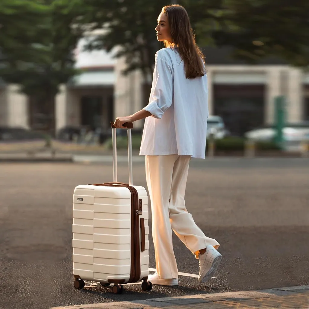 Valise Vipbox 65cm blanche 4 roulettes - Coque TSA solide pour bagage