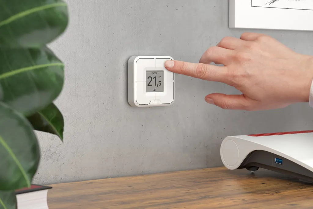 Télécommande Smart Home FRITZ!DECT 440 avec capteur de température blanc - 6