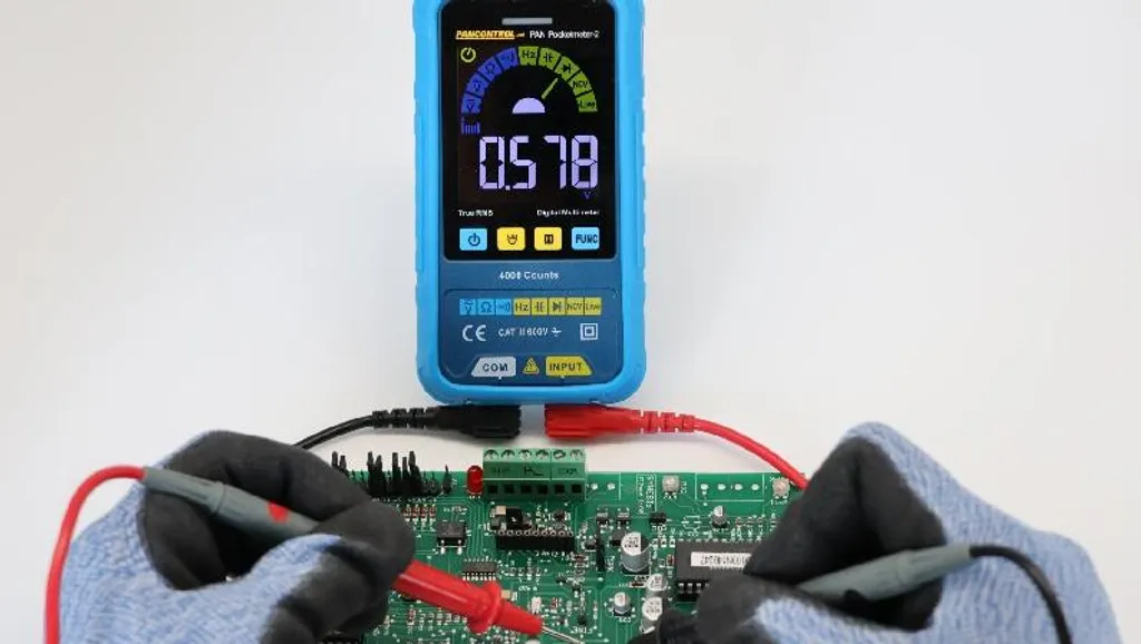 Finis les pannes électriques avec le Multimètre PAN Pocketmeter-2