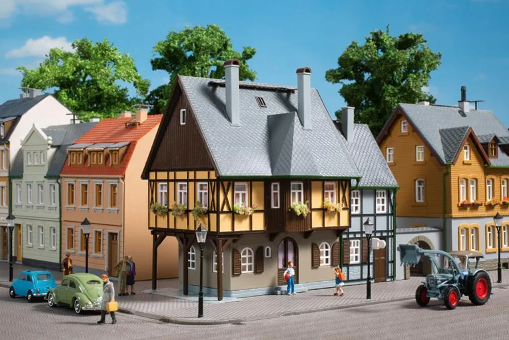 Bâtiment urbain pour circuit train H0 TT Auhagen 12343 Bahnhofstraße