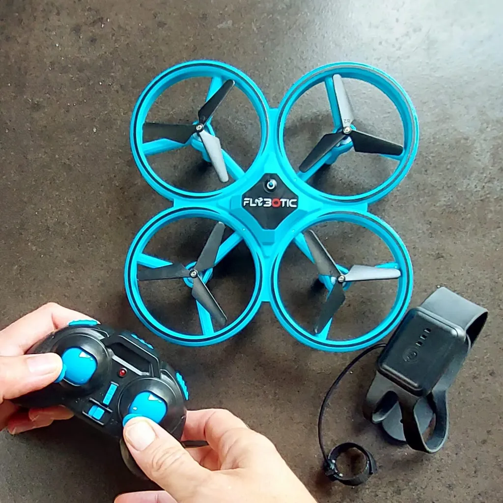 Hélicoptère télécommandé Flybotic 21251 intérieur facile à piloter