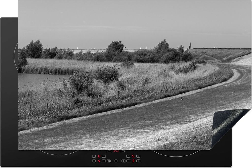 KitchenYeah Herdabdeckplatte Europa - Natur - Schwarz - Weiß , 80x52cm, Küche Deko, Ceranfeld Herdabdeckung, Abdeckplatte fùr Kochfeld