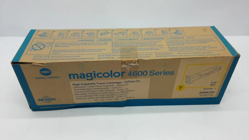 Toner Konica Minolta A0DK252 Jaune Original pour Imprimante Magicolor - 7