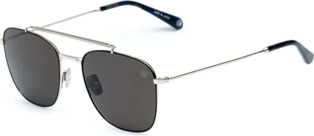 Évitez l'éblouissement avec les lunettes de soleil Belstaff Beckford Gris
