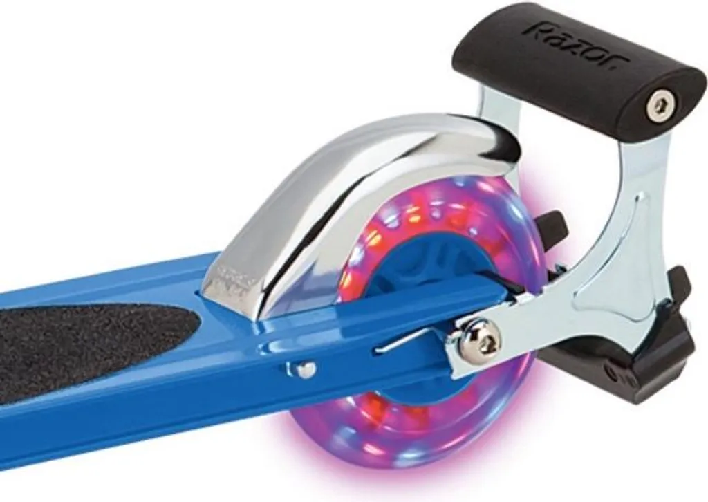 Finis les Trajets Ennuyeux avec la Trottinette Interbrands 13073048