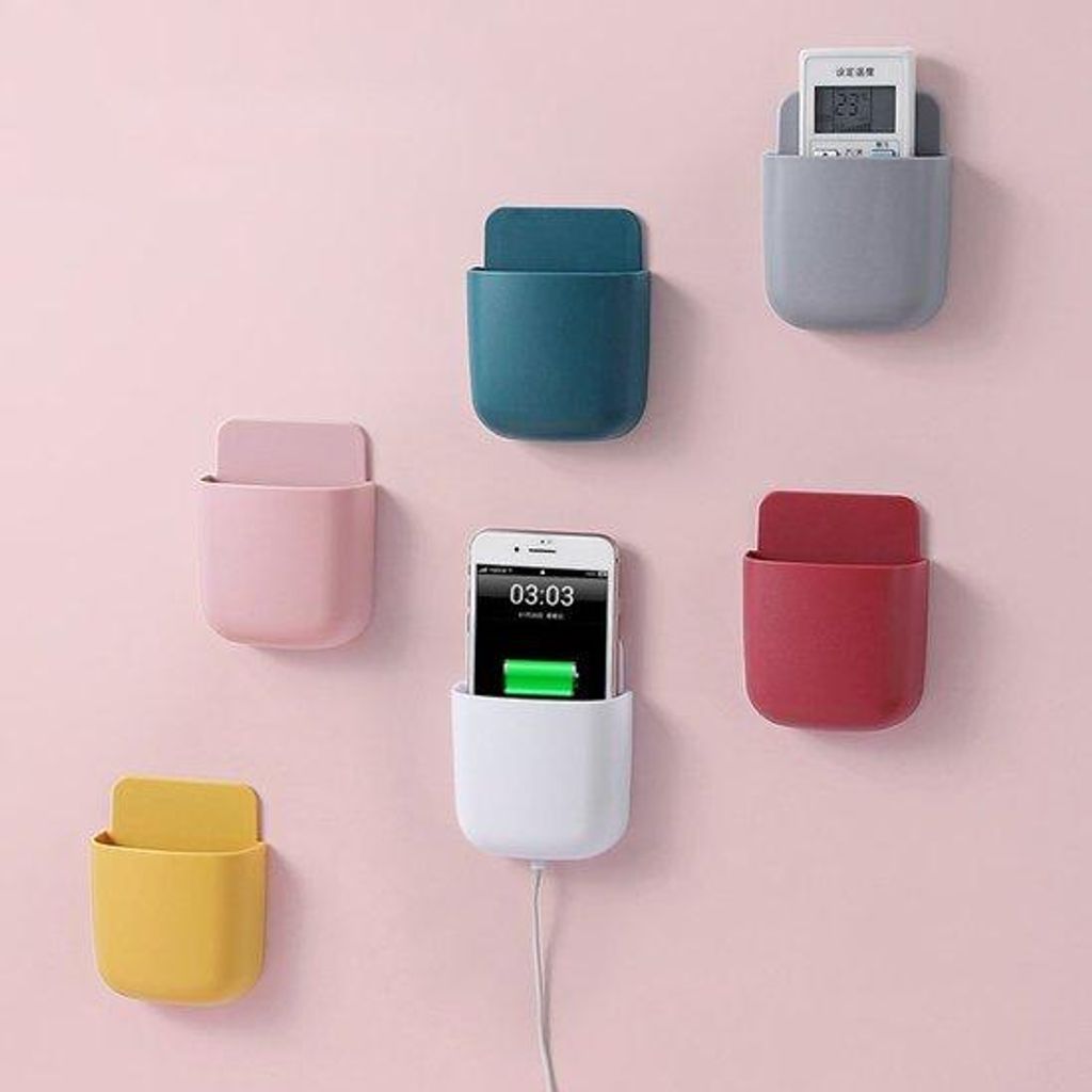 6-tegel wandrek voor afstandsbediening met zelfklevende houder voor telefoon en andere kleine artikelen.