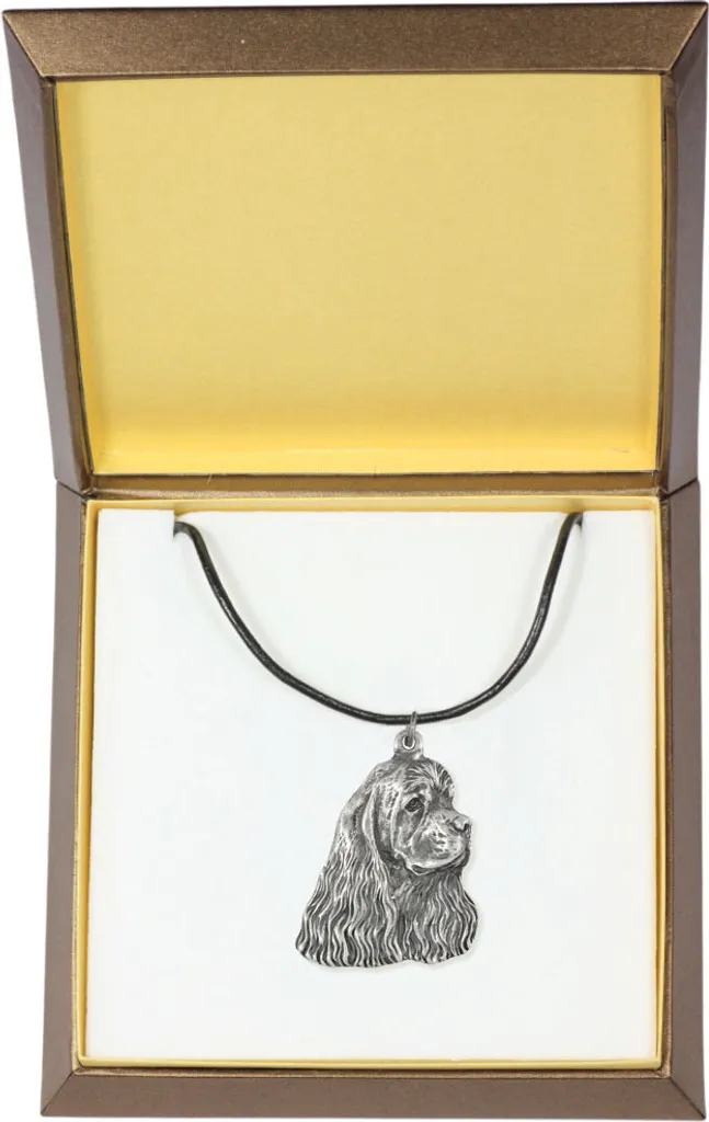 Collier Cocker Américain Argenté : Un Bijou Durable en Coffret Cadeau