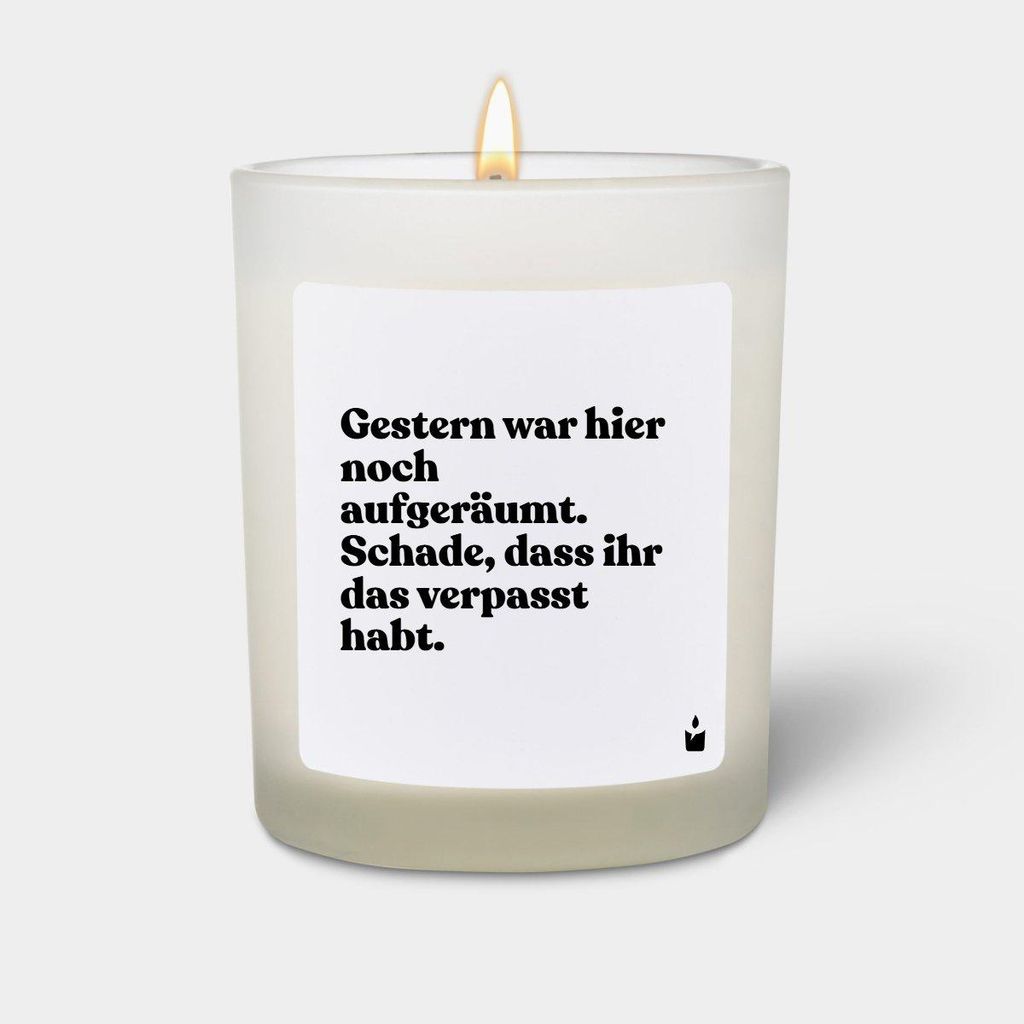 ChattyCandles Duftkerze Weiss Woody Gestern war hier noch aufgeräumt. Schade, dass ihr das verpasst habt.