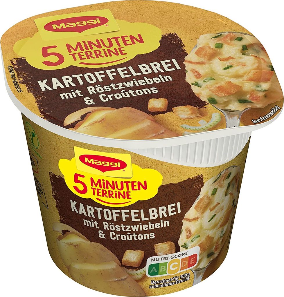 A product shot of a single serving cup of Maggi 5 Minuten Terrine Kartoffelbrei mit Röstzwiebeln & Croûtons.