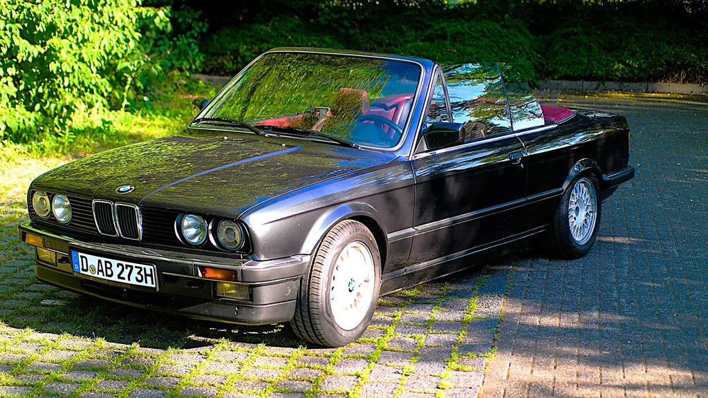 Jochen Schweizer BMW Cabrio fahren Düsseldorf; Erlebnis verschenken oder selbst erleben; Gutschein gültig für 1 Person 1 Beifahrer möglich (, ...