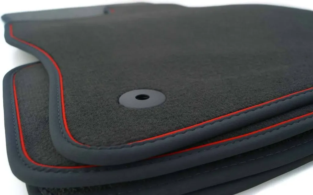 Set 4 Tappetini Sportivi VW Golf 5 6 Scirocco Velluto Rosso Nabuk