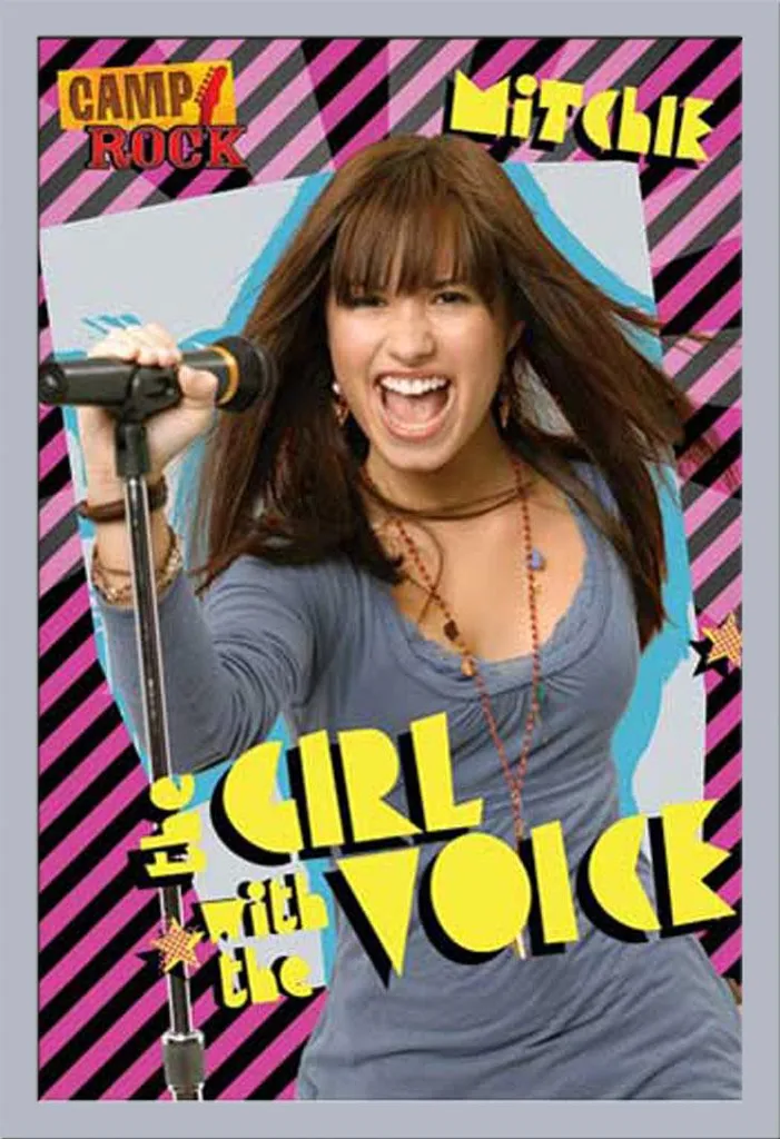 Poster Mitchie Camp Rock 2 con Cornice Argento Shinsuke MDF - 1