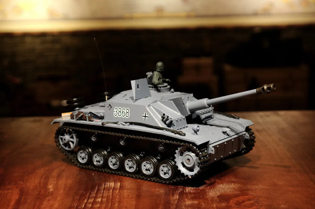 Char RC Canon d'assaut III 1:16 Gris - Tank Militaire Télécommandé 2.4G
