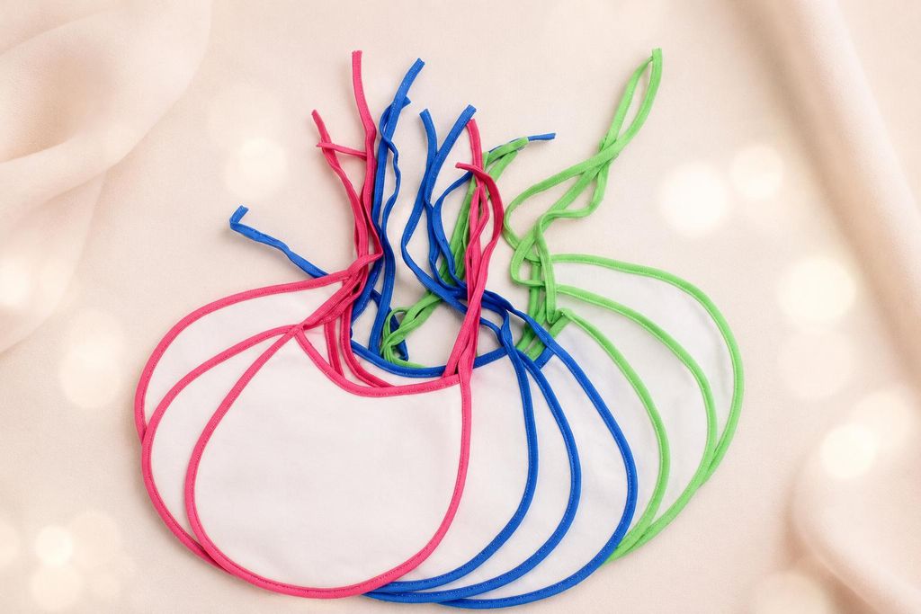 Best For Kids Baby Lätzchen zum Binden aus weichem Frottee, Produktbild  KI-generiertes Bild