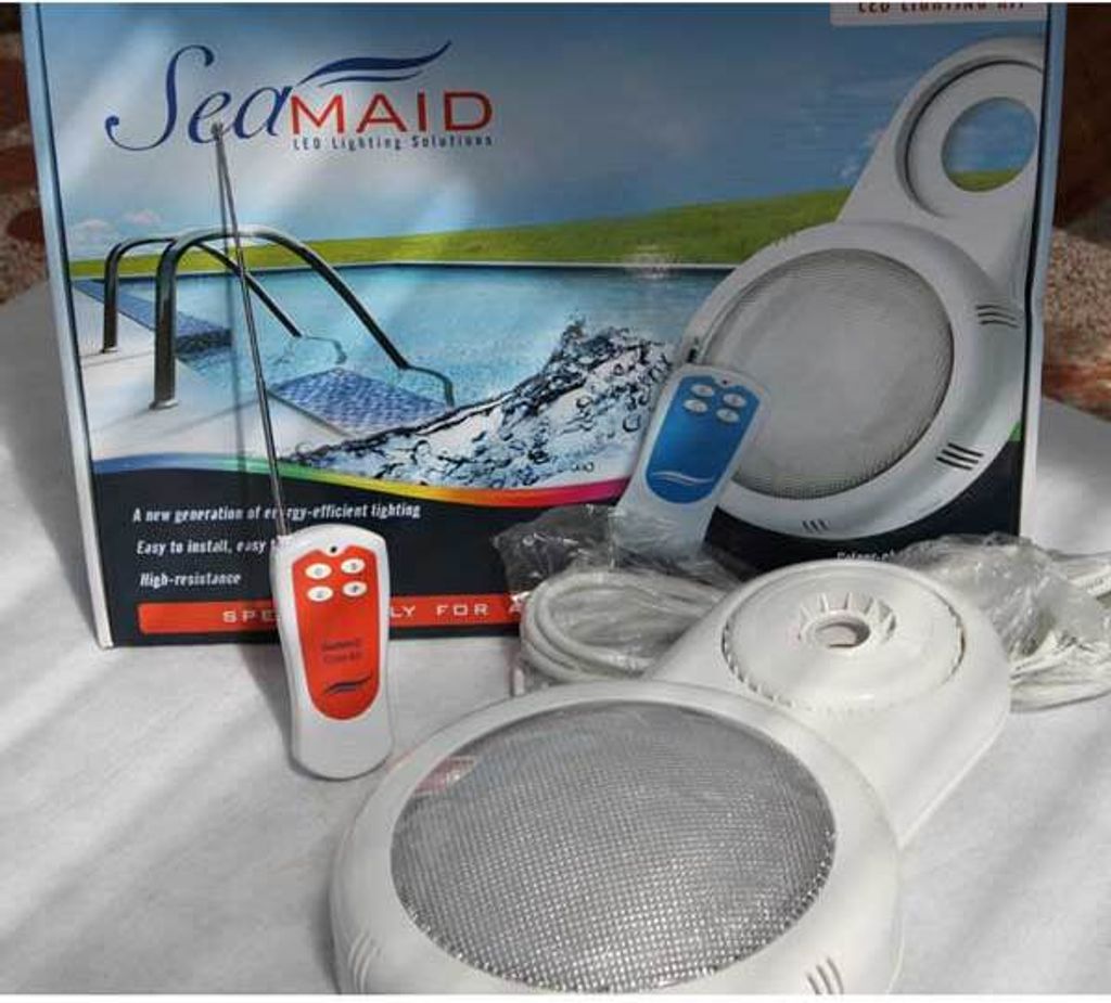 SeaMAID LED RGB Unterwasserscheinwerfer für Aufstellbecken Produktbild 1
