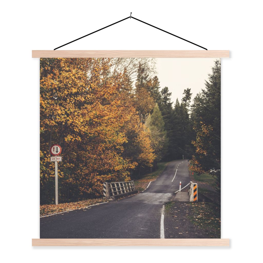 MuchoWow Textilposter Bäume - Straße - Herbst 40x40 cm mit holzfarbenen Rahmen - Posterleiste