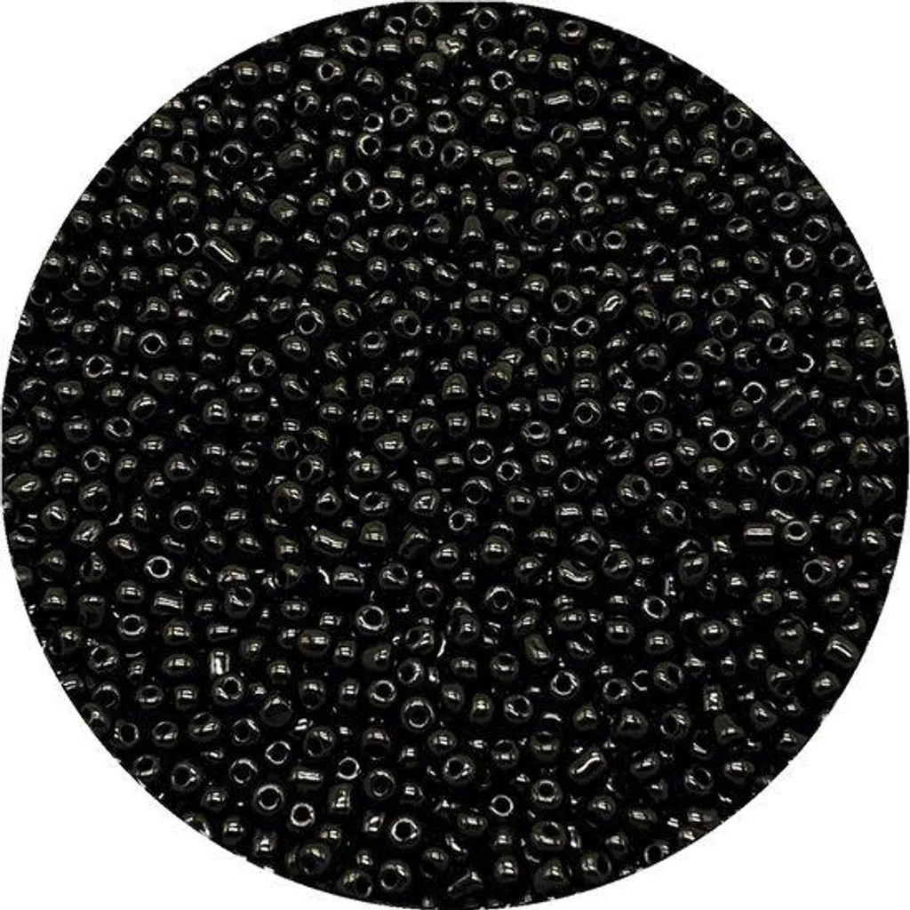 Perles de verre noires 2mm pour créer un bracelet bohème chic et tendance