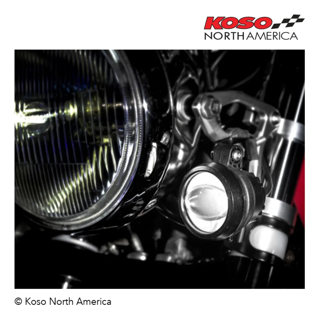 Phares antibrouillard LED KOSO Aurora : feux additionnels pour moto