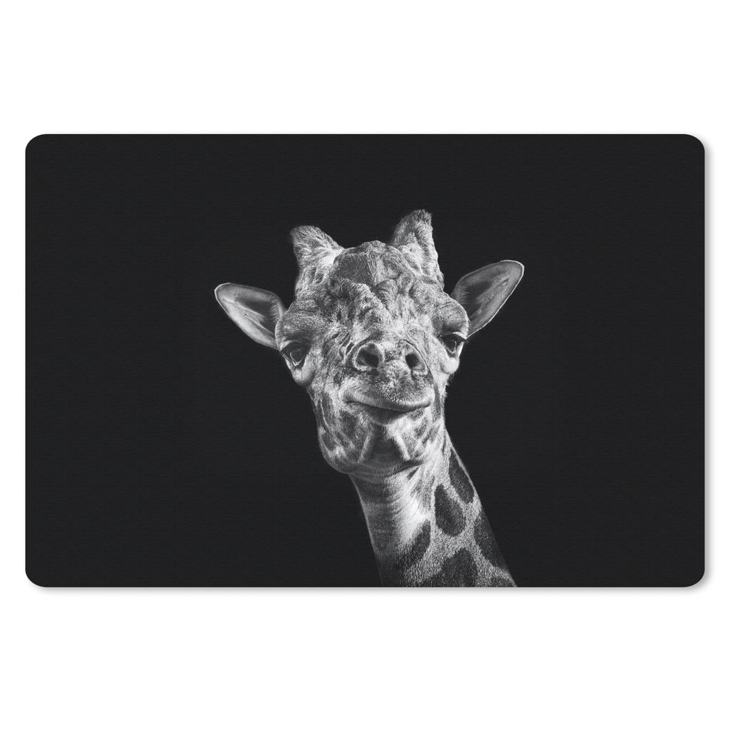 MuchoWow Schreibtischunterlage Giraffe vor schwarzem Hintergrund in schwarz und weiß 60x40 cm - XXL Mauspad - Großes Mauspad