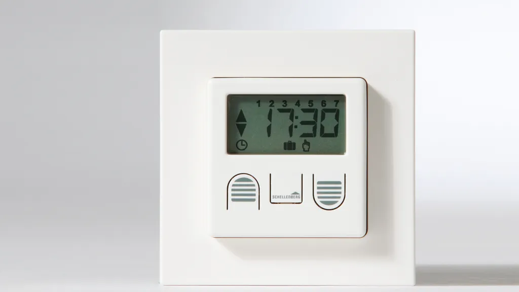 Interrupteur horaire avec fonction automatique Schellenberg 25571
