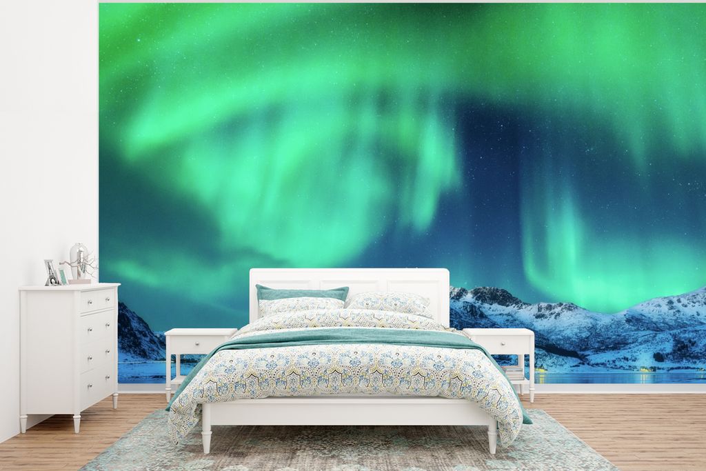 MuchoWow Fototapete für Wohnzimmer oder Schlafzimmer Wandtapete Vinyl Motivtapete Nordlichter - Berg - Schnee - 320x240 cm - Tapeten