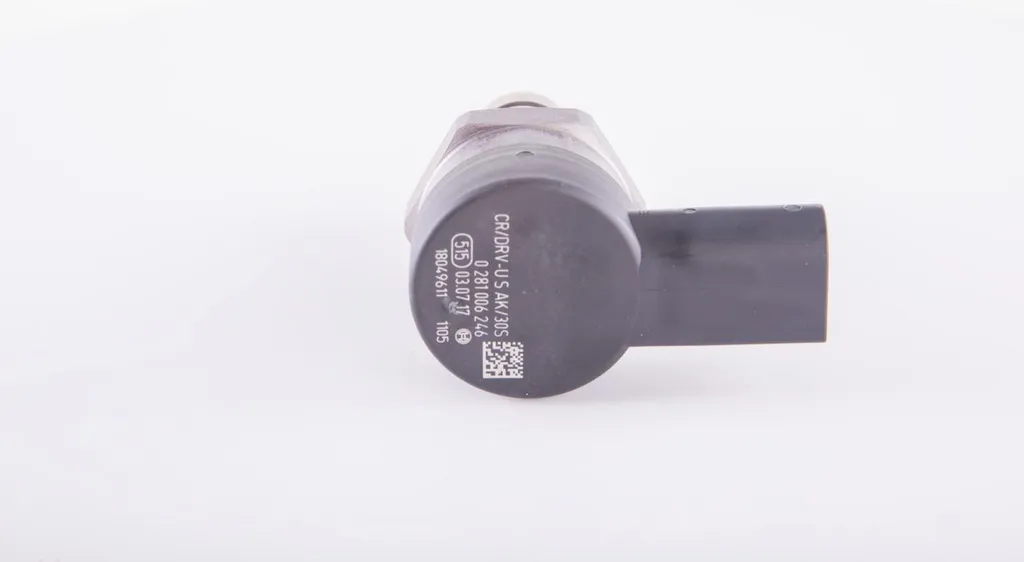 Régulateur de pression Bosch 0 281 006 246 pour système Common Rail