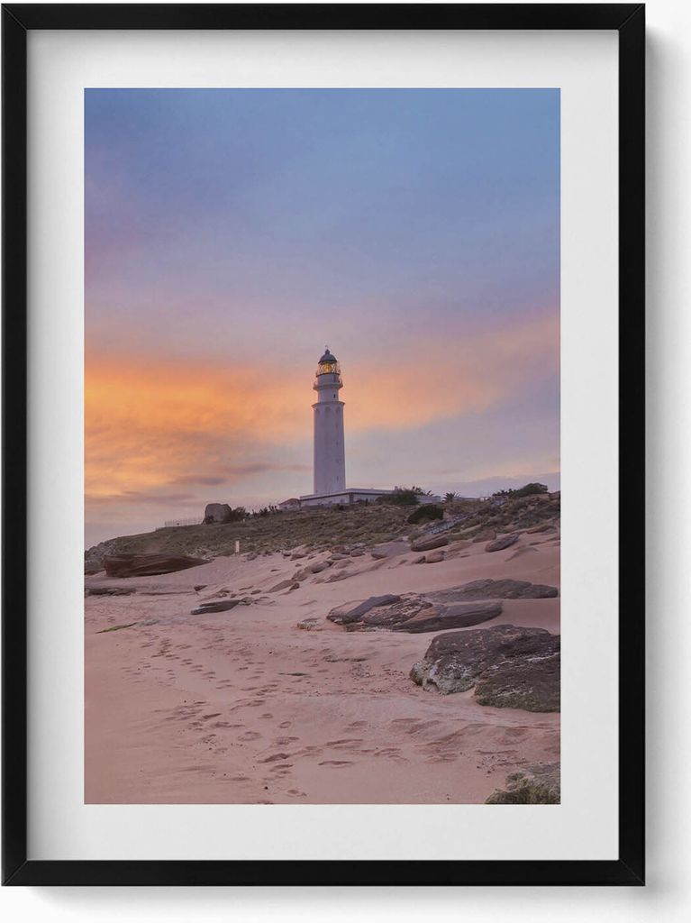 Meereslandschaft mit Strand und Leuchtturm– Wandbild mit Rahmen – Gerahmtes Bild – Wanddekoration – 50x70 cm – Schwarz Rahmen