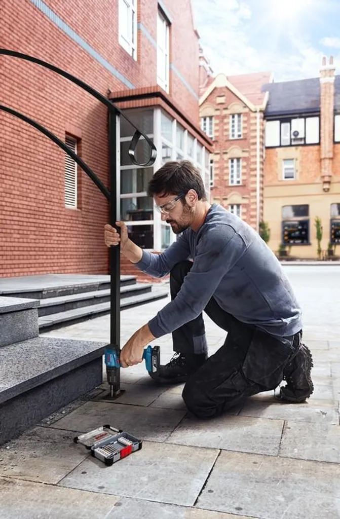Bosch GSB 185-LI Perceuse percussion 18V compacte pour accès difficiles - 6
