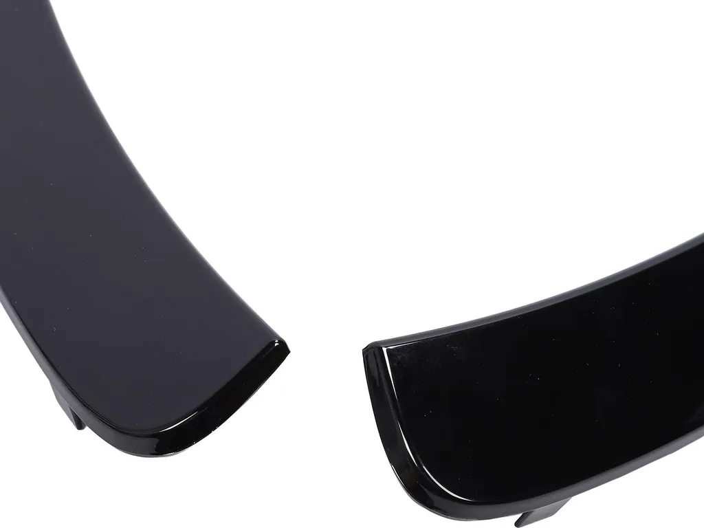 Baguette décorative supérieure AMG CLA 35 C118 calandre antibrouillard