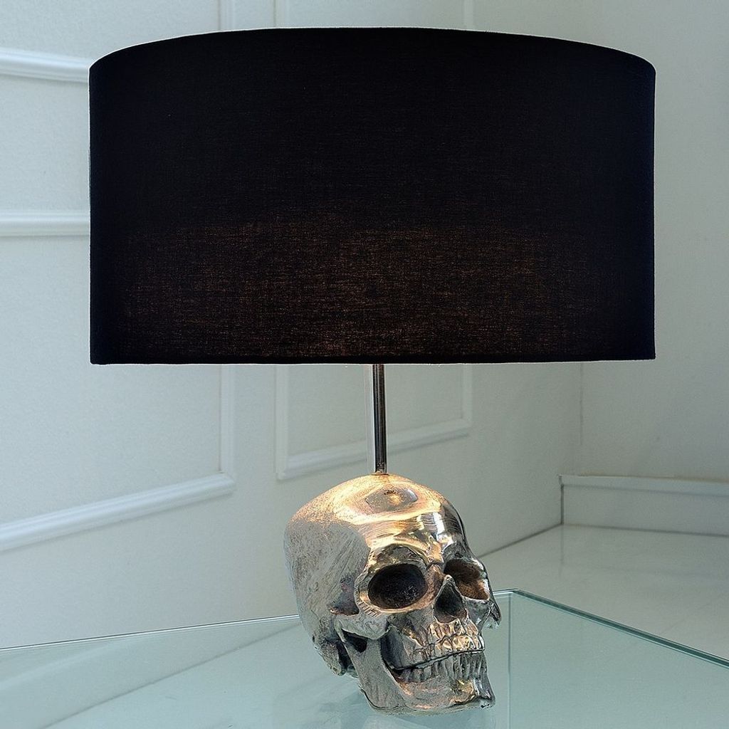 cagü: Design Tischlampe Totenkopf KIDD Schwarz & Silber aus Aluminium 44cm Höhe