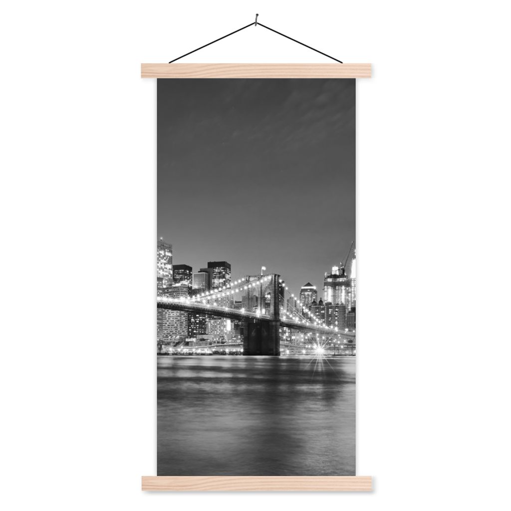 MuchoWow Textilposter New York - Brücke - Brooklyn - Schwarz und weiß - Architektur 60x120 cm mit holzfarbenen Rahmen - Holz