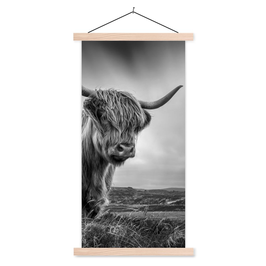 MuchoWow Textilposter Kühe - Schottische Hochlandkühe - Natur - Tiere - Schwarz und weiß 40x80 cm mit holzfarbenen Rahmen - Wohnzimmer
