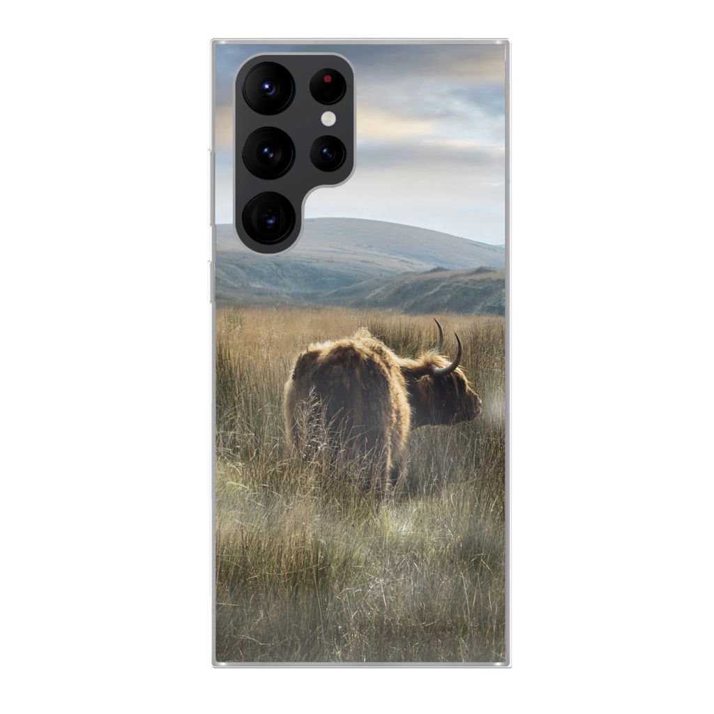 MuchoWow Handyhülle Schutzhülle Hülle für Samsung Galaxy S22 Ultra Schottische Highlander - Nebel - Gras Silikon Softcase Handy Hülle - Abbi...