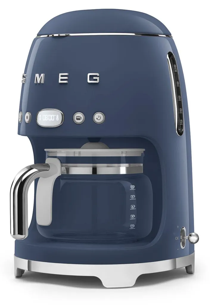 Cafetière Smeg programmable : fini le café froid et le réveil pressé