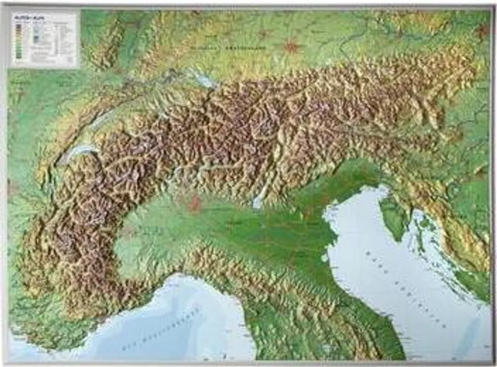 Préparer son voyage avec la carte Alpen 1 : 1 200 000 grand format