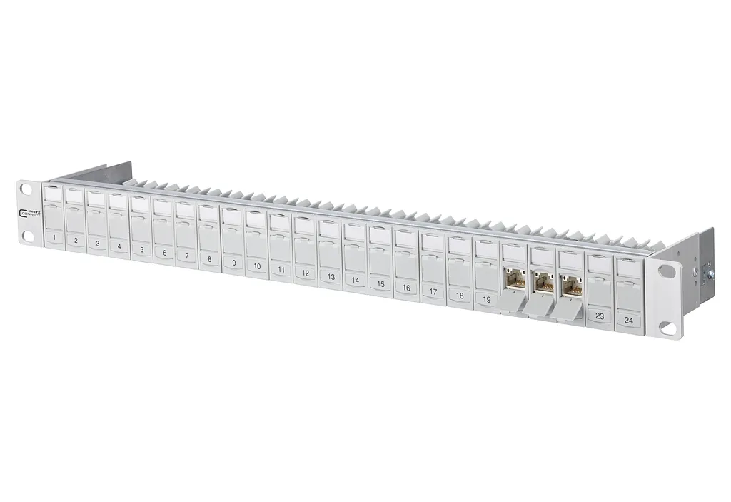 METZ CONNECT BTR Panneau 19 1U équipé pour brassage réseau efficace