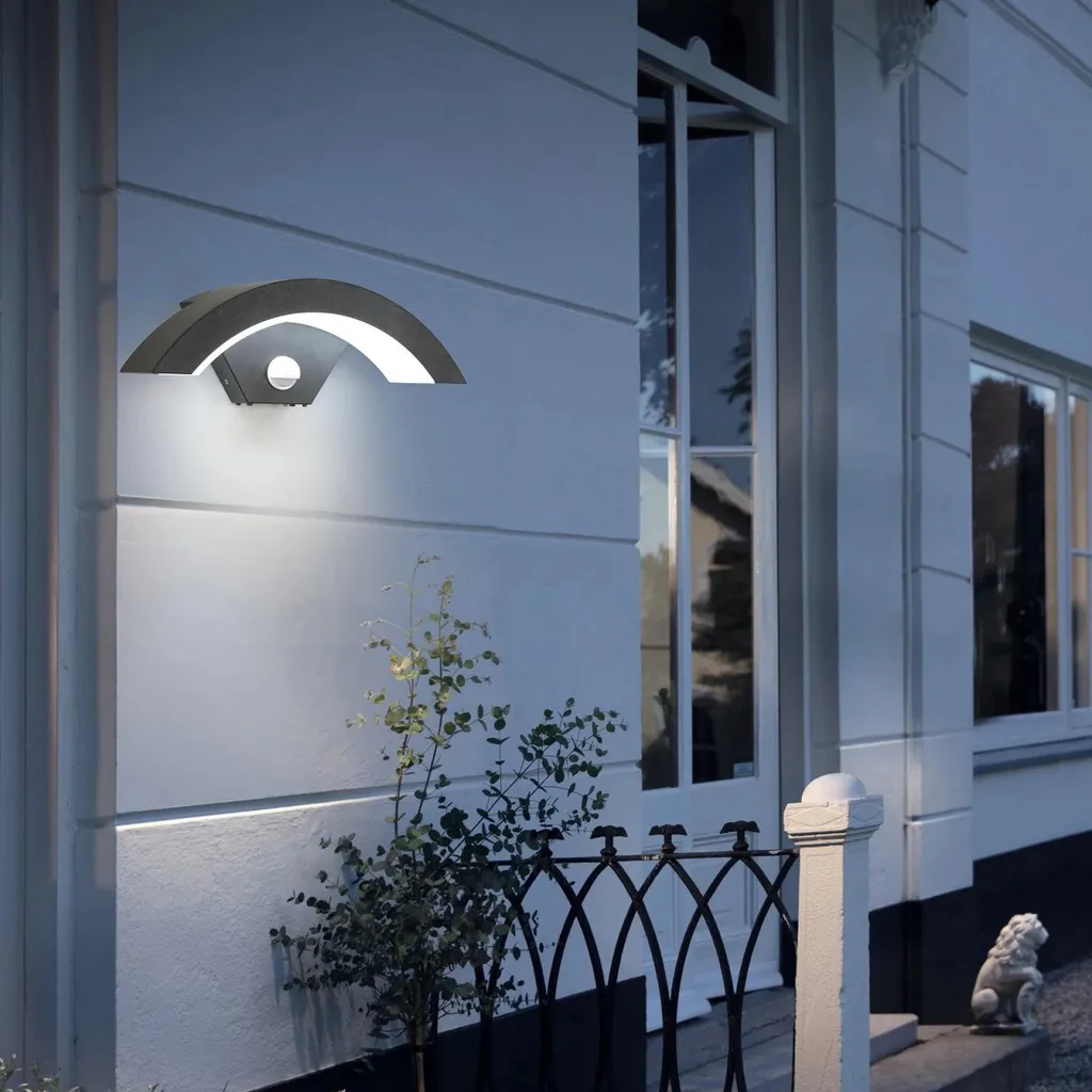 Applique LED 24W étanche IP65 Blanc Chaud pour façade maison Noire