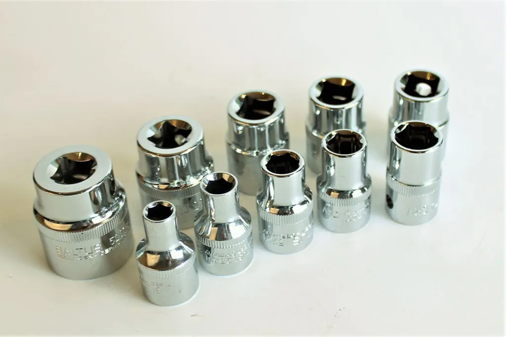 Analisi Tecnica SALTUS 5201: Set 10 Bussole Professionali 1/2 CV