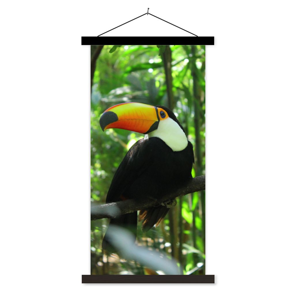MuchoWow Textilposter Tukan im Baum 40x80 cm mit schwarzem Rahmen - Wandemalerei