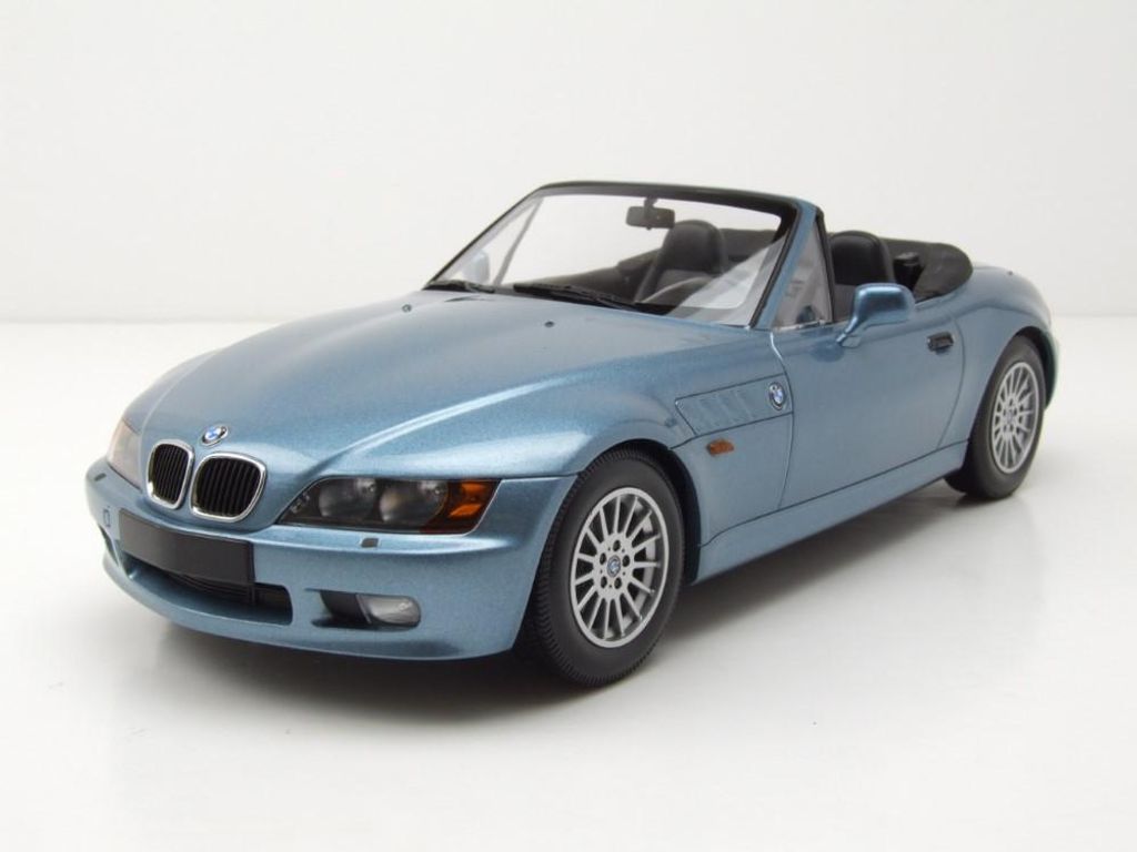 Minichamps 155024130 BMW Z3 Roadster 1997 hellblau metallic Produktbild 