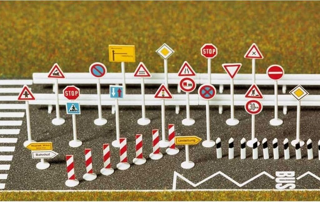 Busch 8121 - TT / N Verkehrszeichen-Set - Neu Produktbild 