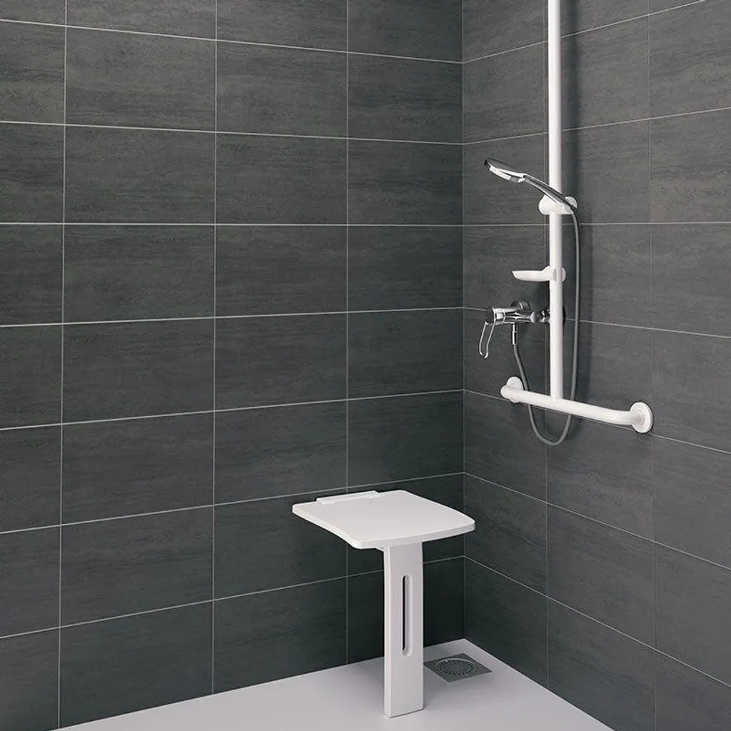 Évitez les chutes : siège de douche Delabie relevable avec pied fixe - 2