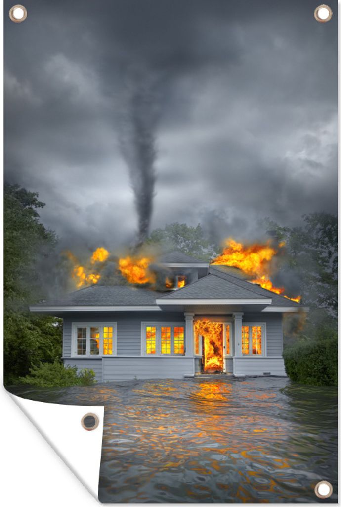 MuchoWow 80x120 cm Outdoor-Poster Gartendeko Sichtschutz Garten Poster für den Garten Ein Haus steht in Flammen und ein Tornado