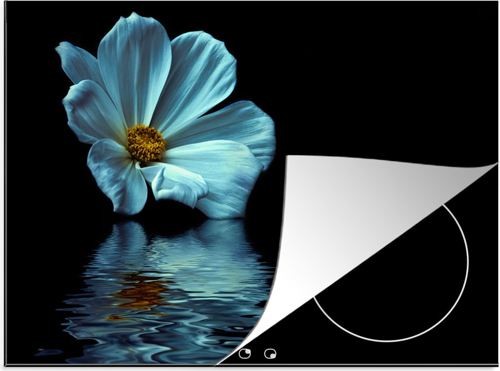 KitchenYeah Herdabdeckplatte Weiße Blume spiegelt sich im Wasser , 71x52cm, Küche Deko, Glaskeramikkochfeld Herdabdeckung, Abdeckplatte fùr Ko...